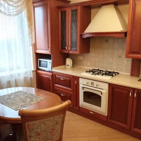 1-Комнатная Квартира Вип Уровня Посуточно В Ужгороде. Ул.И.Франка. Apartment Luaran gambar